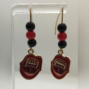 HANDMADE VAMPIRE TEETH MOUTH BLACK RED GOLDTONE HOOK PIERCED EARRINGS HALLOWEEN